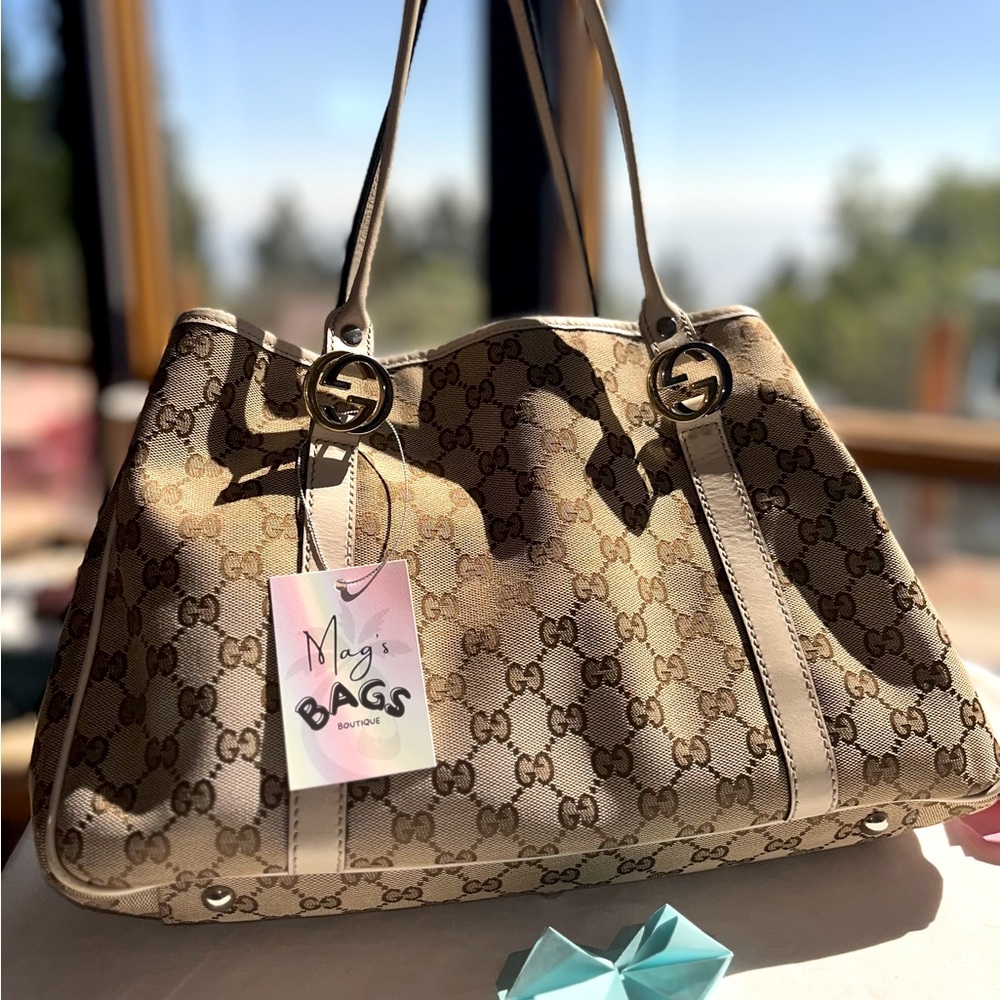 Gucci: Twins GG Monogram Canvas Gold/Silver Tote Bag - Picture 4 of 16